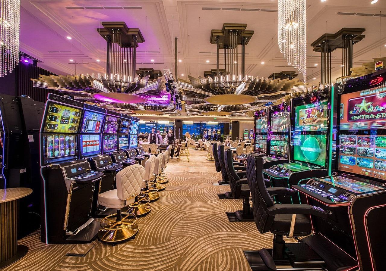 Euphoria Convention & Casino Готель Батумі
