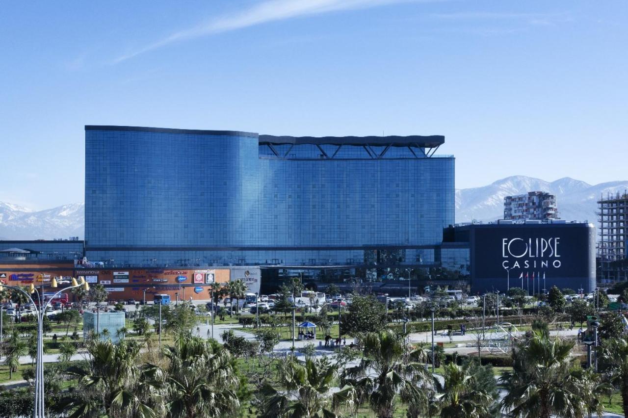 Euphoria Convention & Casino מלון