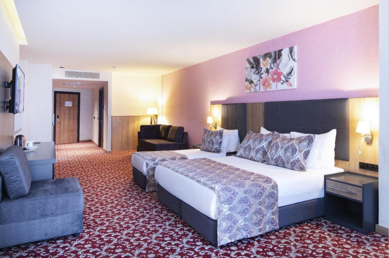 מלון Euphoria Convention & Casino באטומי